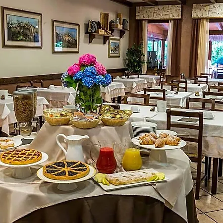 Pineta Hotel 3*