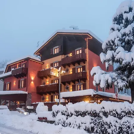 Hotel Pineta 3*