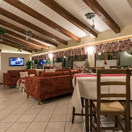 Hotel Pineta 3*